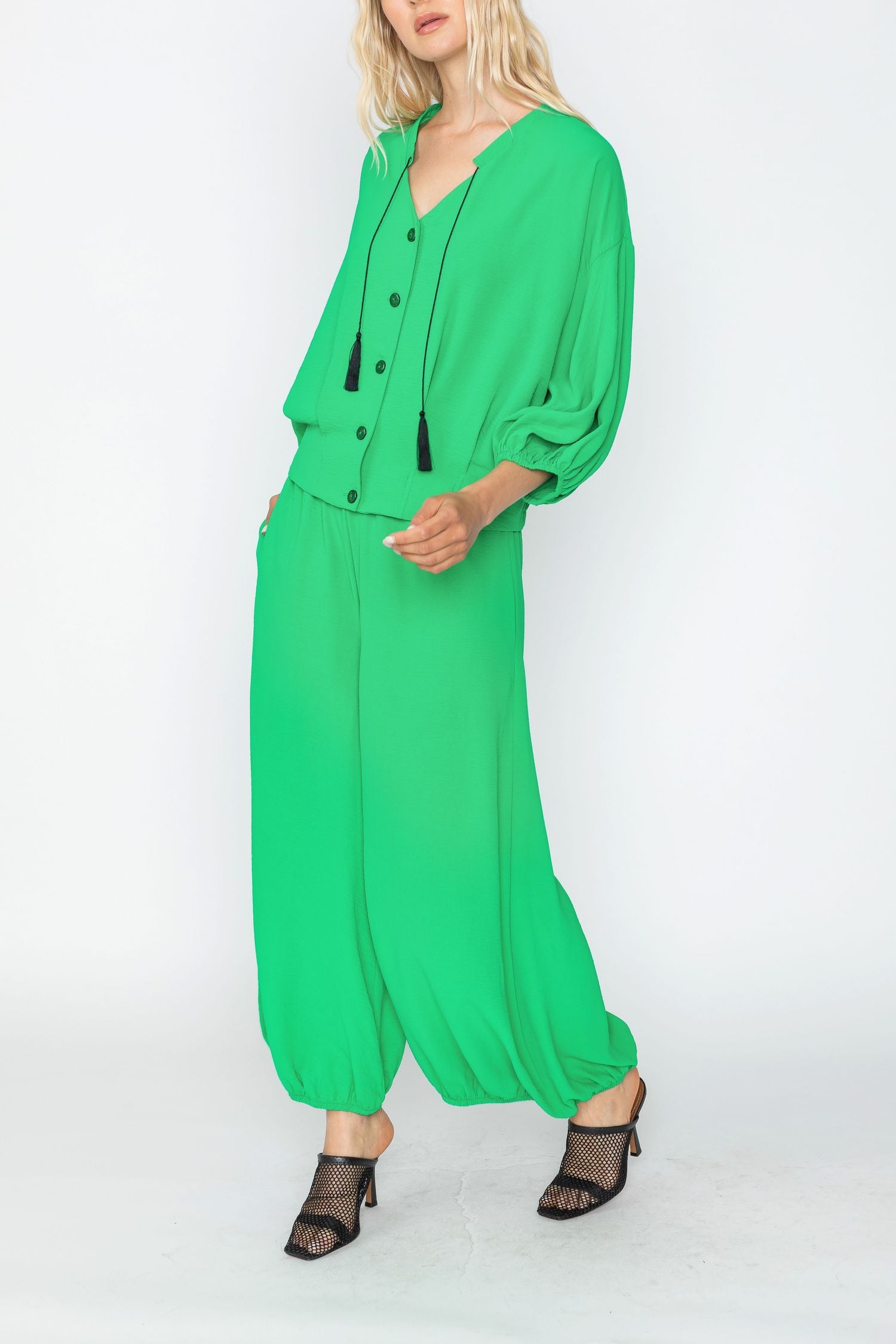 Bell Sleeve Neck Tassel Crop Top