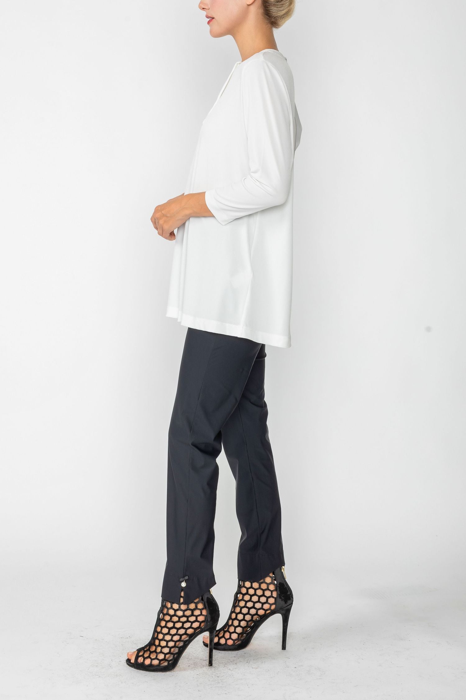 White Top W/ Bow Sleeve Detail