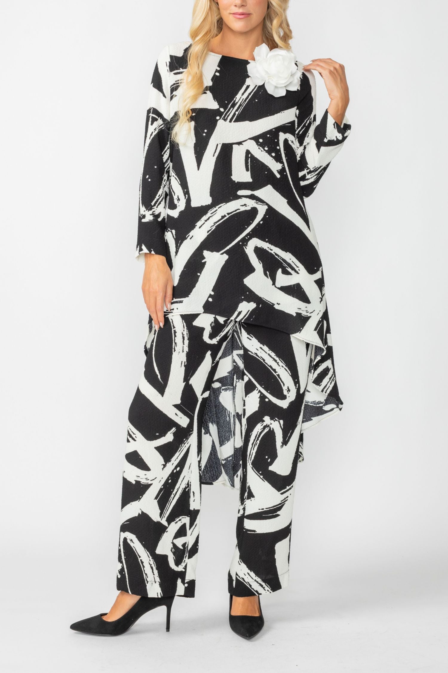 Black Boat-Neck High and Low Top