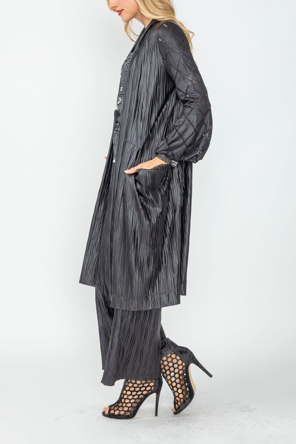 Black Puff Sleeve Kimono