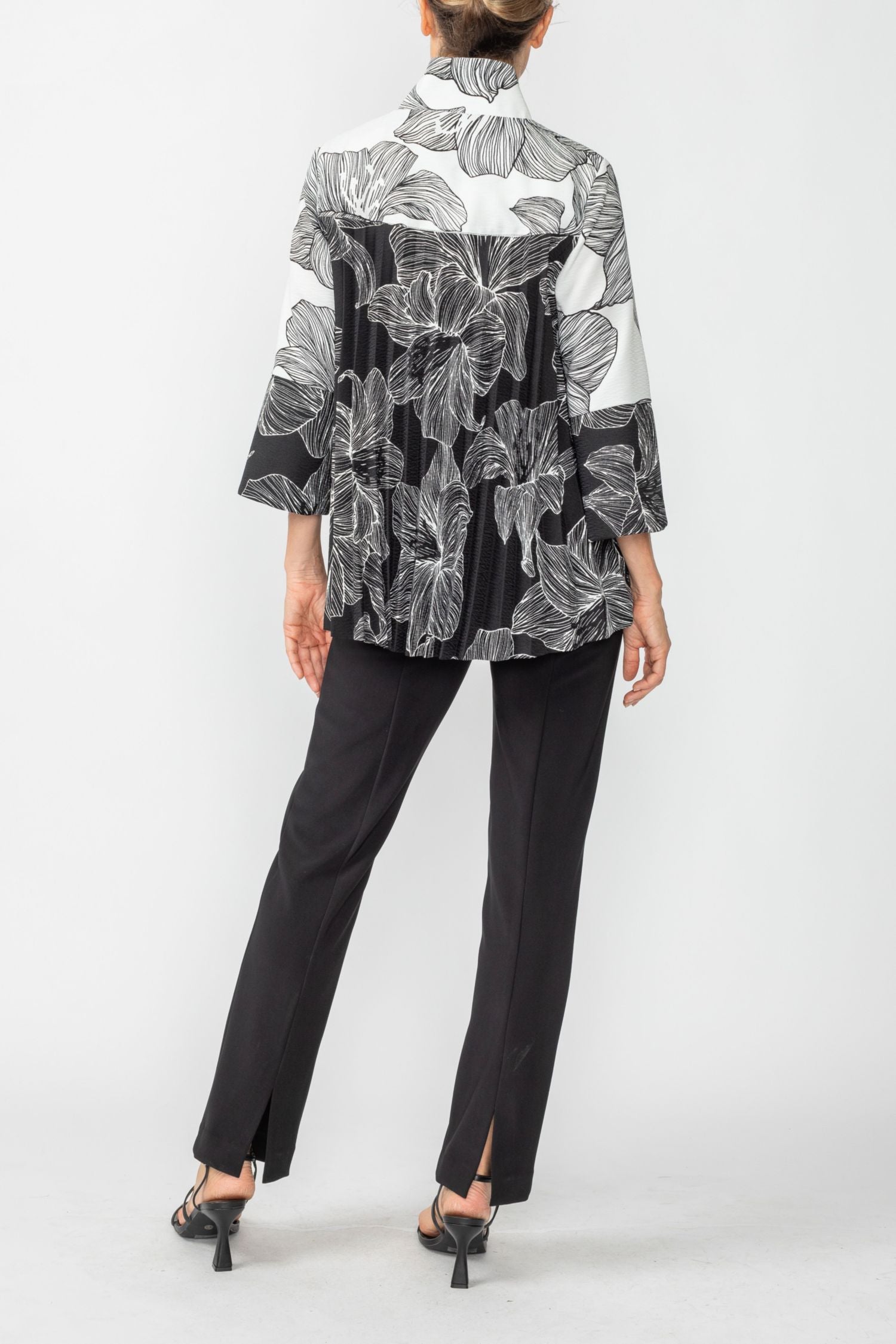 Black Back Pleating Stand Collar Jacket