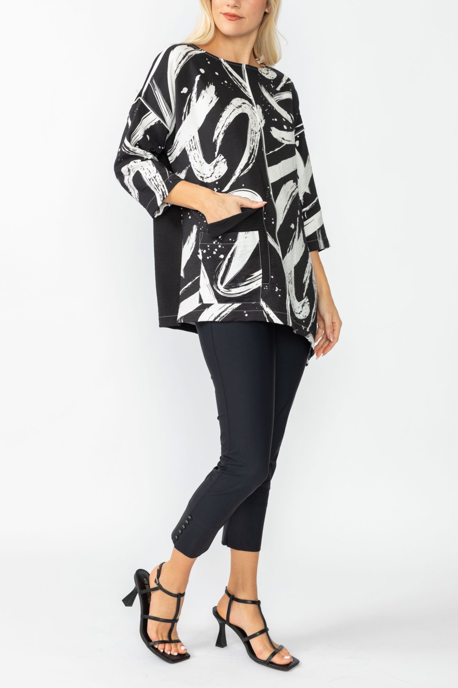 Black Contrast Brush Front Pocket Top