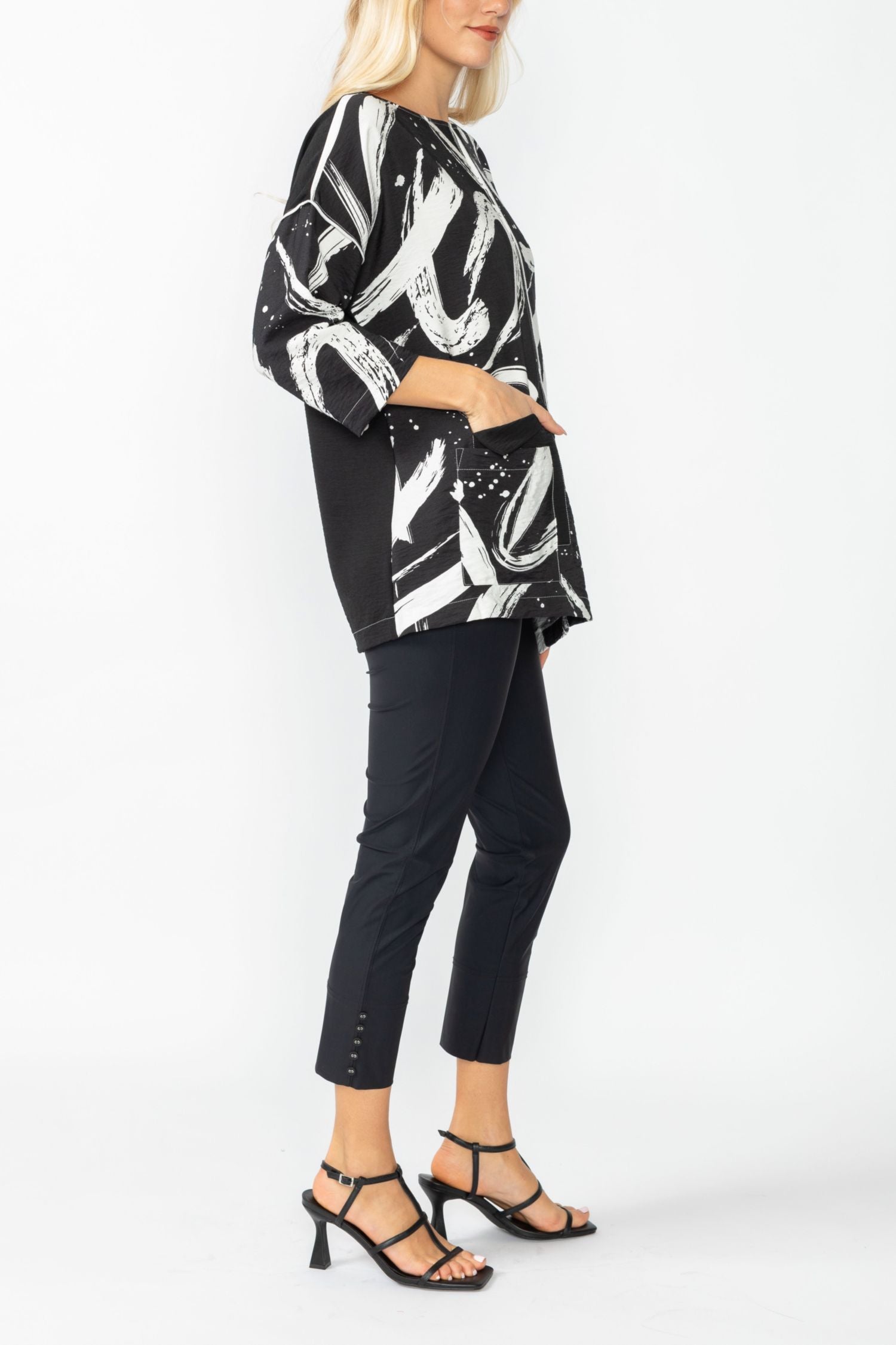 Black Contrast Brush Front Pocket Top