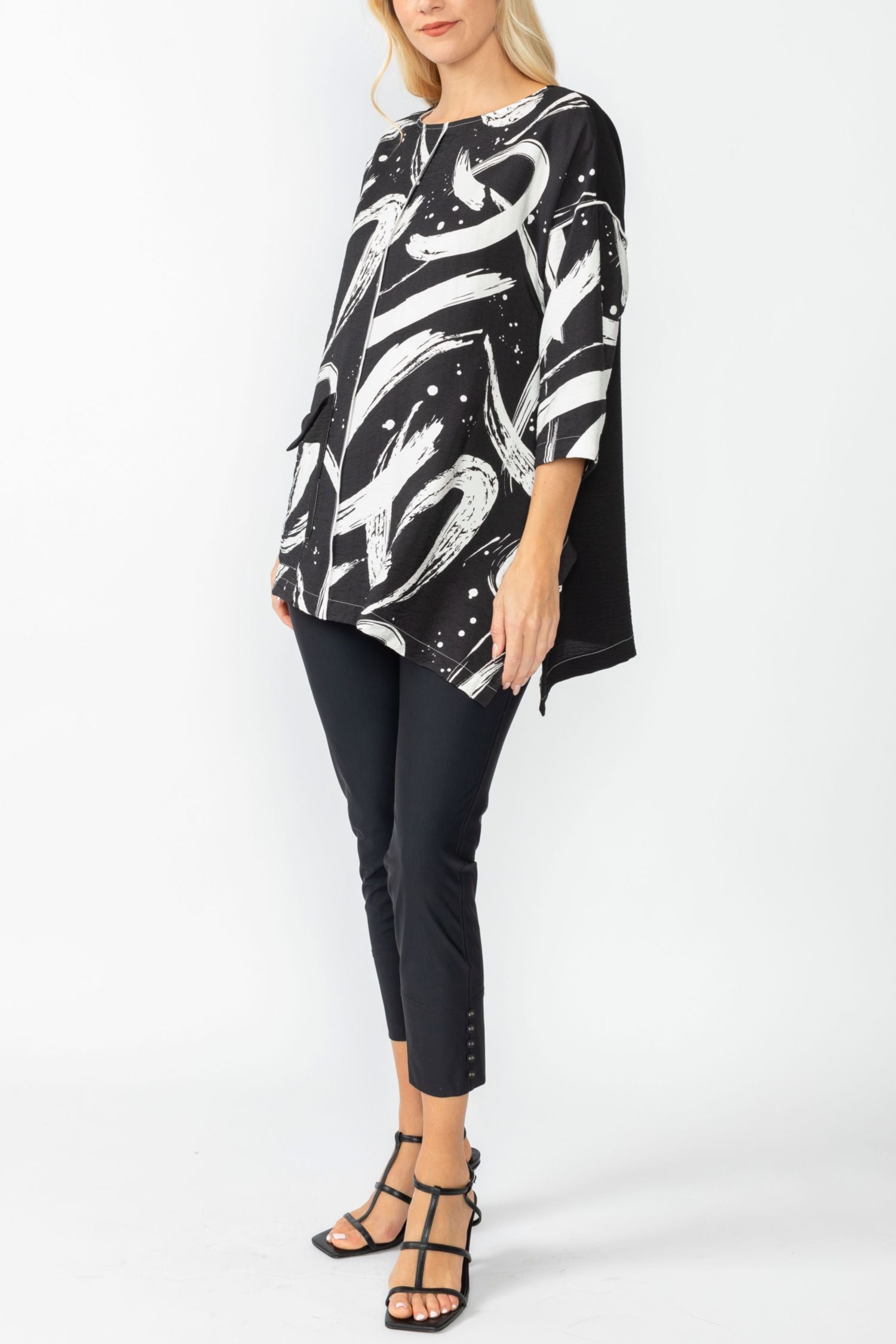 Black Contrast Brush Front Pocket Top