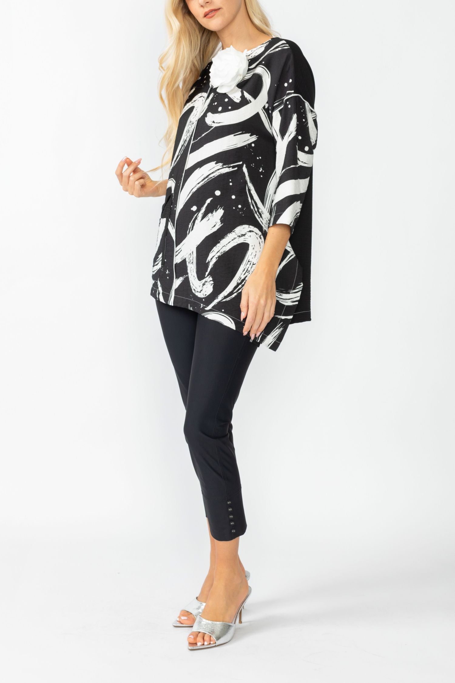 Black Contrast Brush Front Pocket Top