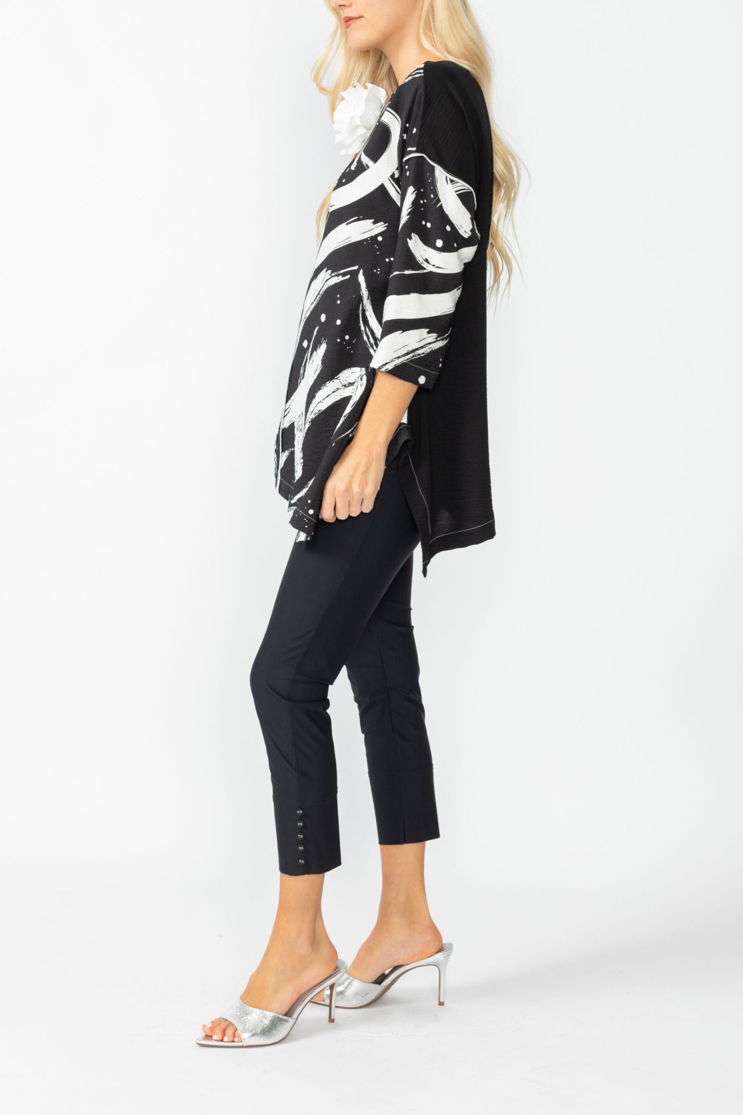 Black Contrast Brush Front Pocket Top