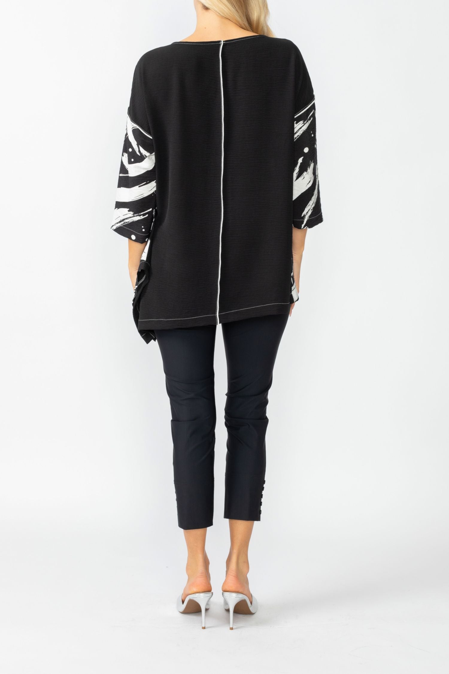 Black Contrast Brush Front Pocket Top