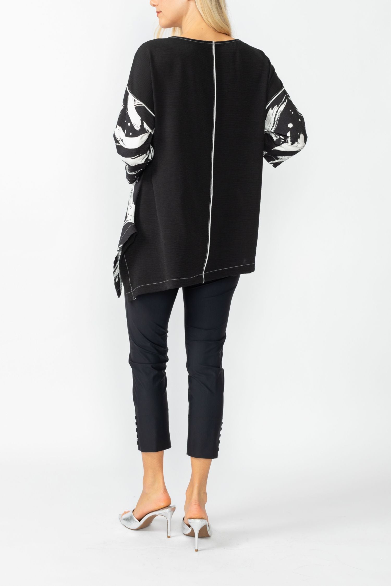 Black Contrast Brush Front Pocket Top