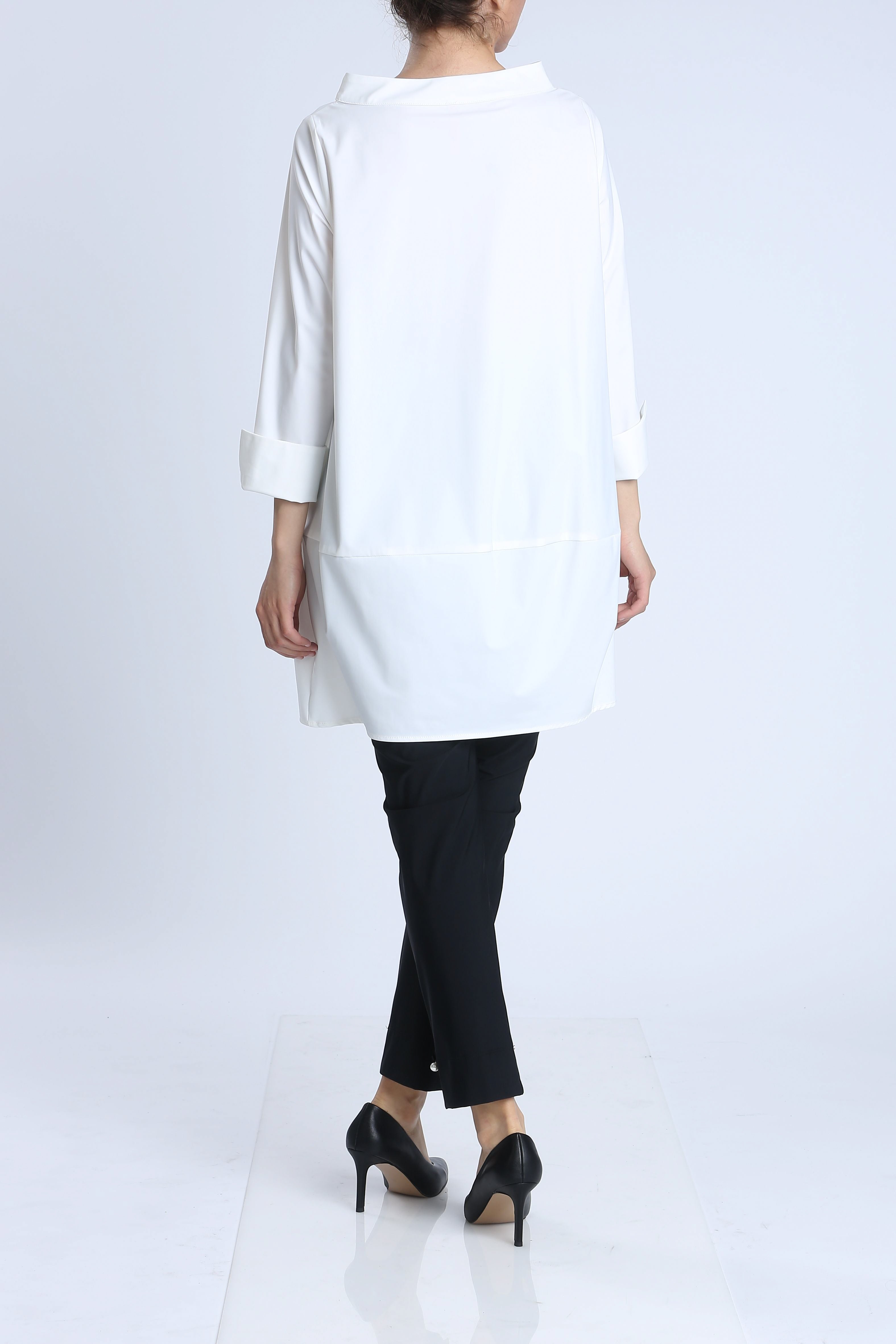 White Boat Neck Stand Collar Balloon Top
