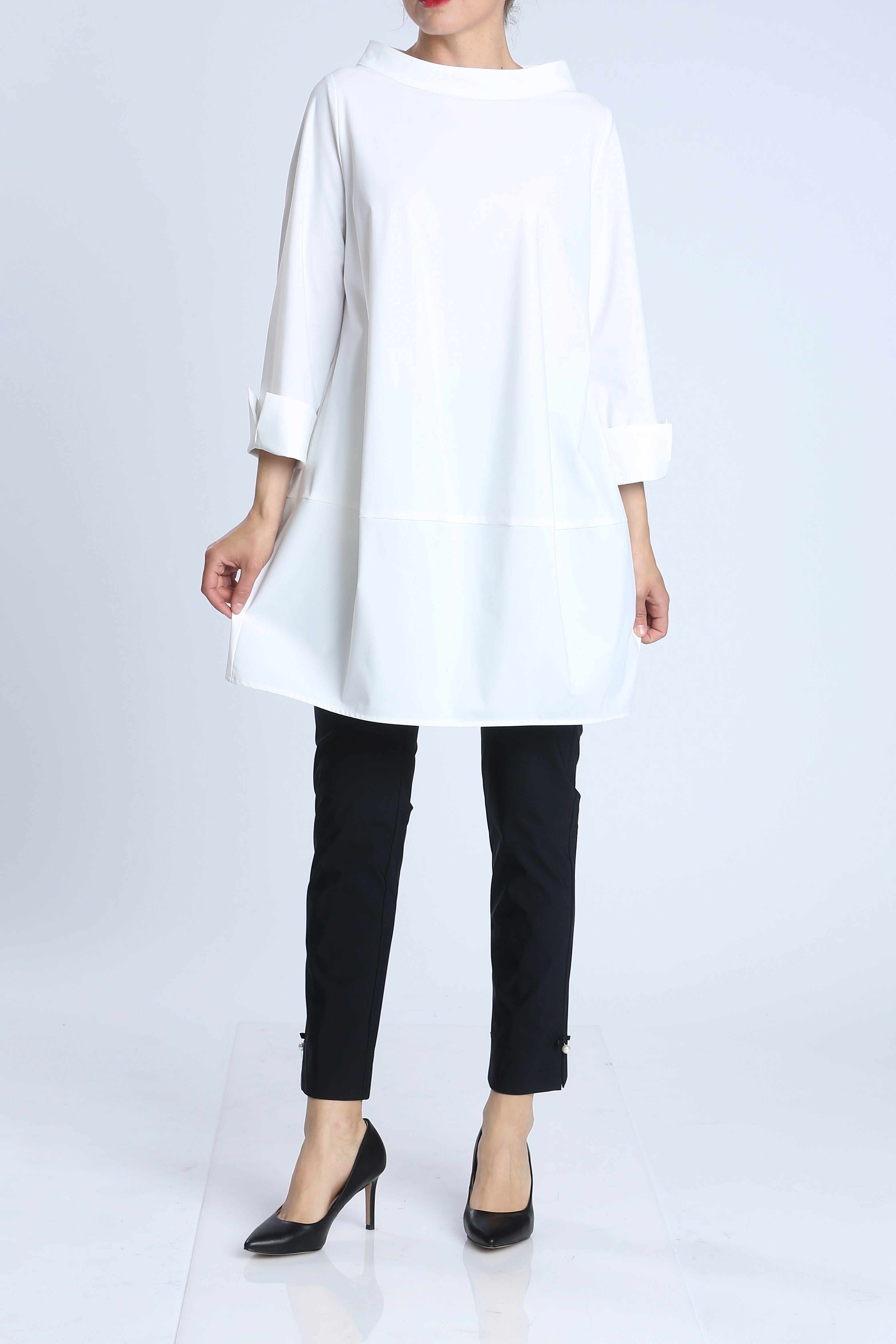 White Boat Neck Stand Collar Balloon Top