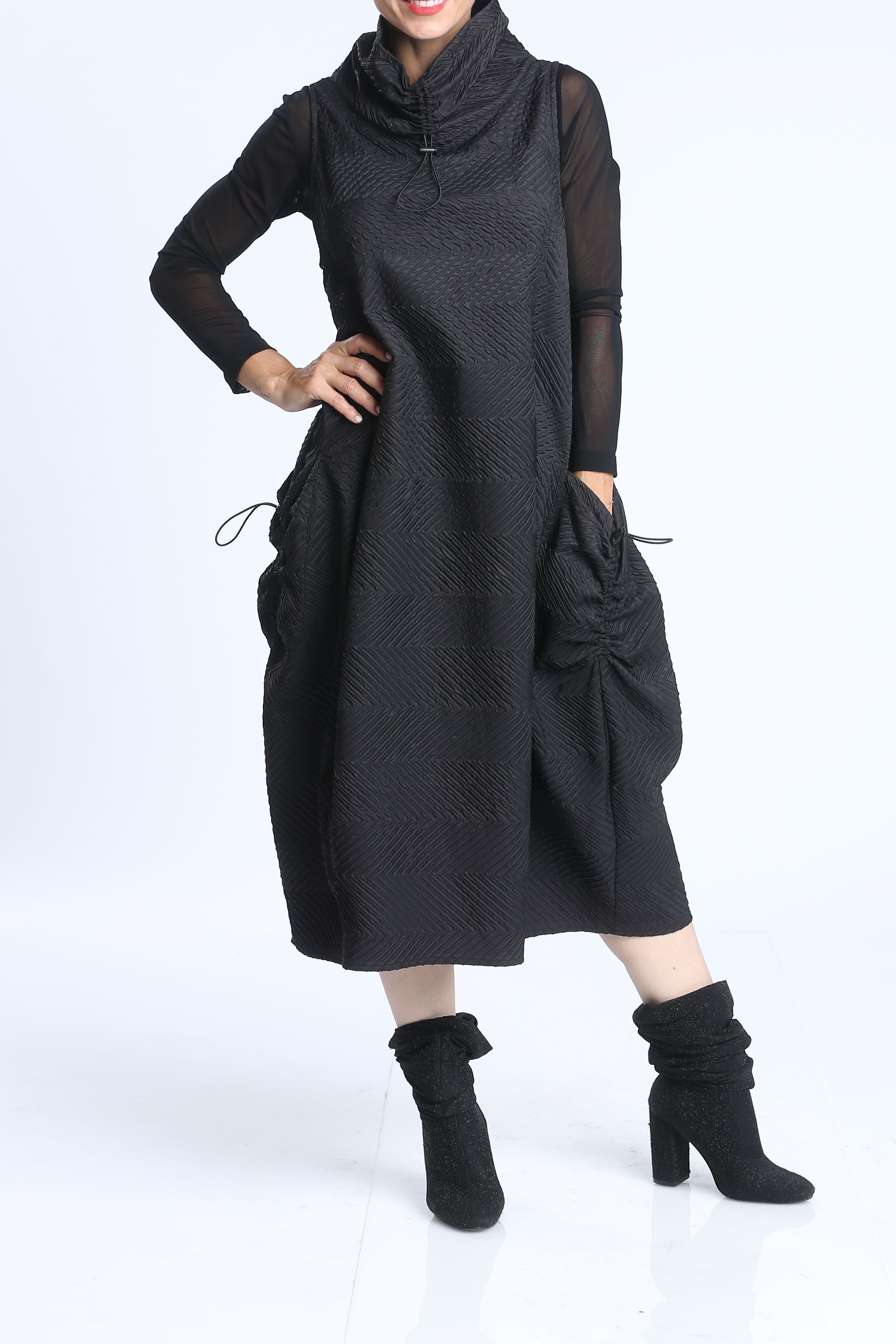 Black Side Design Pocket Sleeveless Dress Large / Black Black Side Design Pocket Sleeveless Dress Large / Black